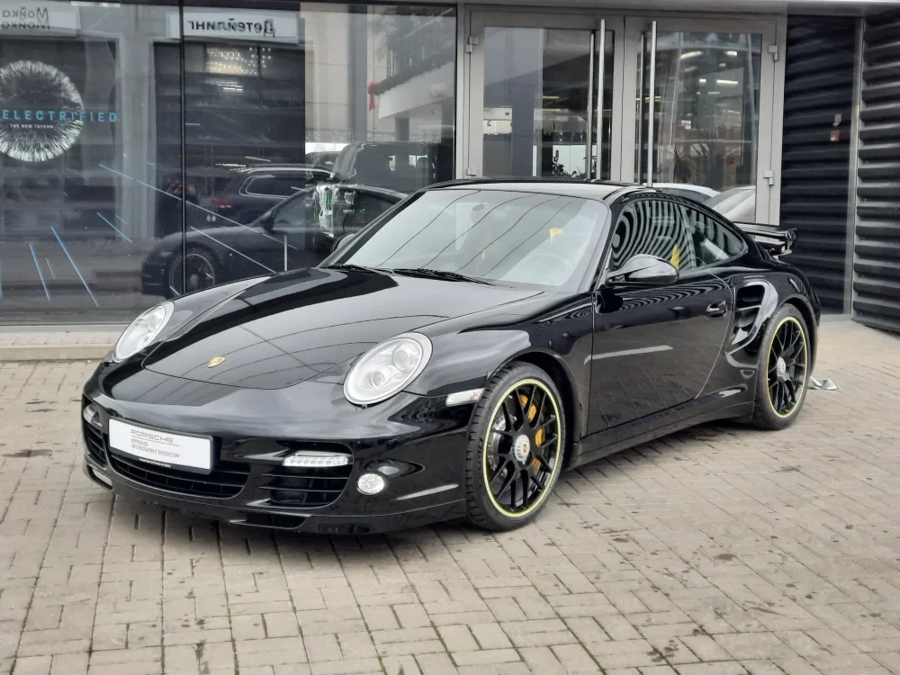 Внешний вид автомобиля — PORSCHE 911