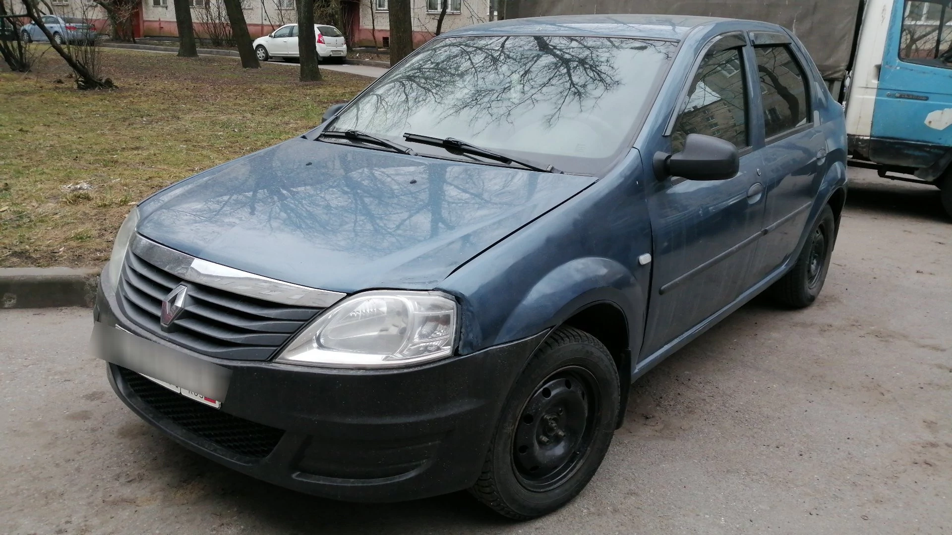 Внешний вид автомобиля — RENAULT LOGAN