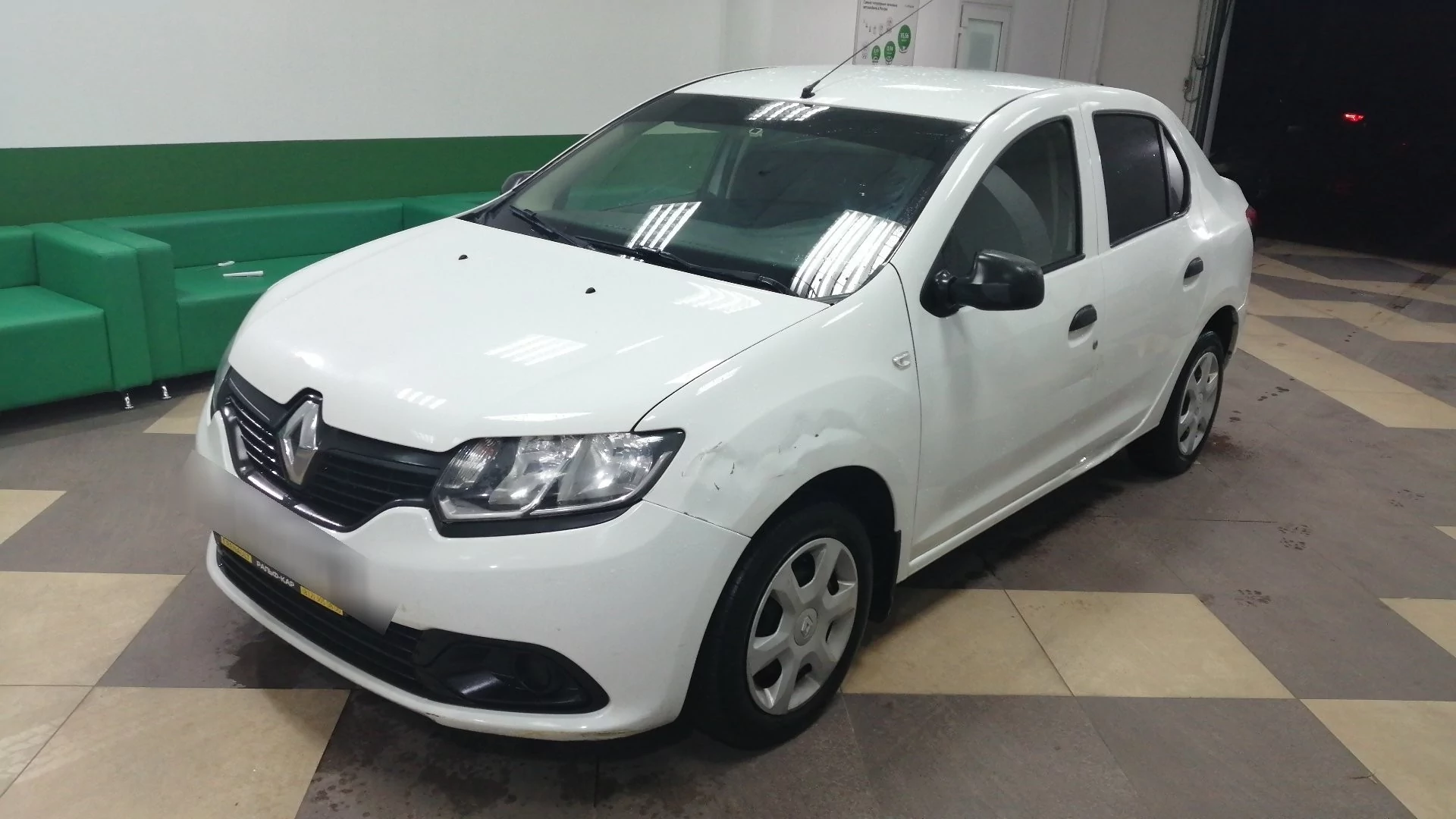Внешний вид автомобиля — RENAULT LOGAN