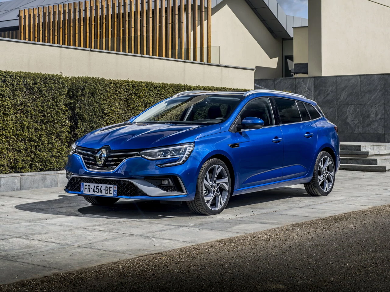 Внешний вид автомобиля — RENAULT MEGANE