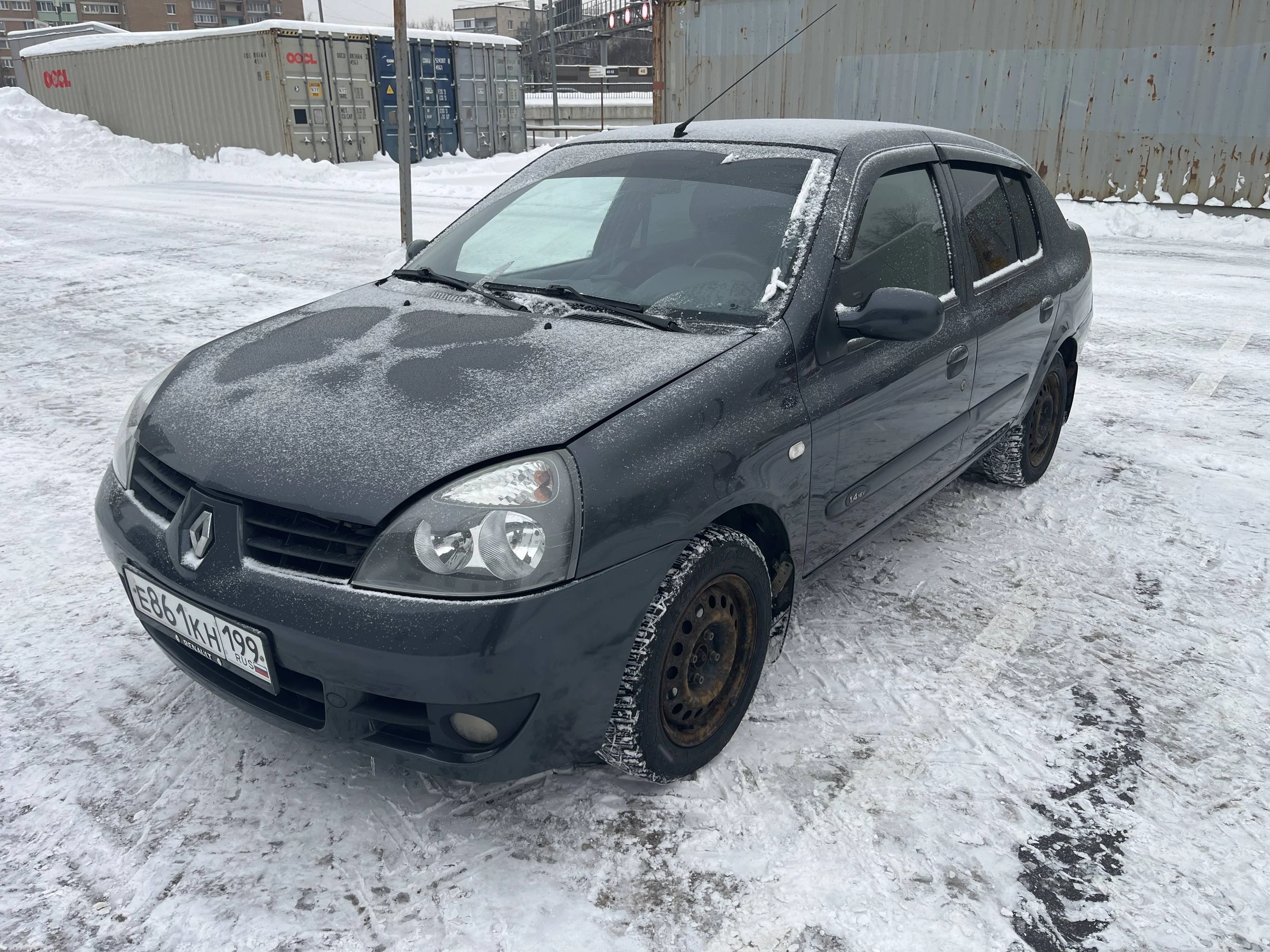 Внешний вид автомобиля — RENAULT Symbol