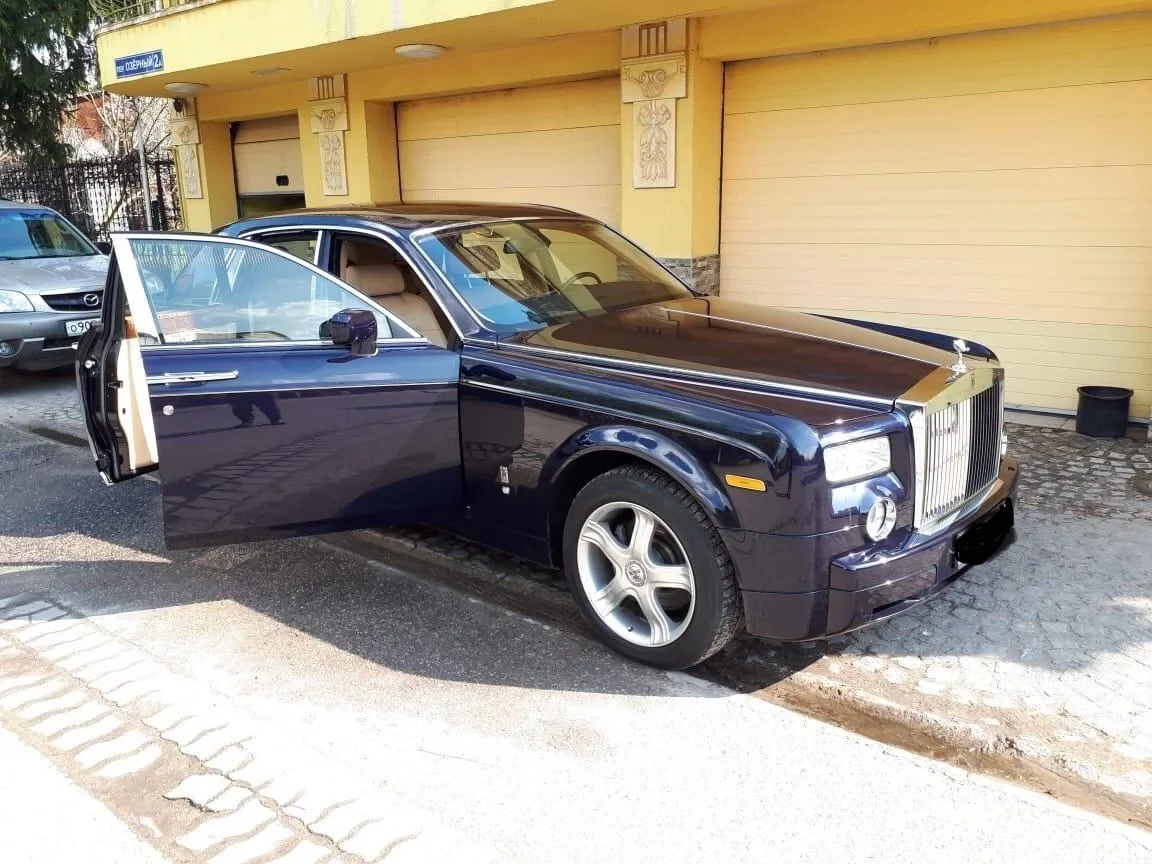 Внешний вид автомобиля — Rolls-Royce PHANTOM