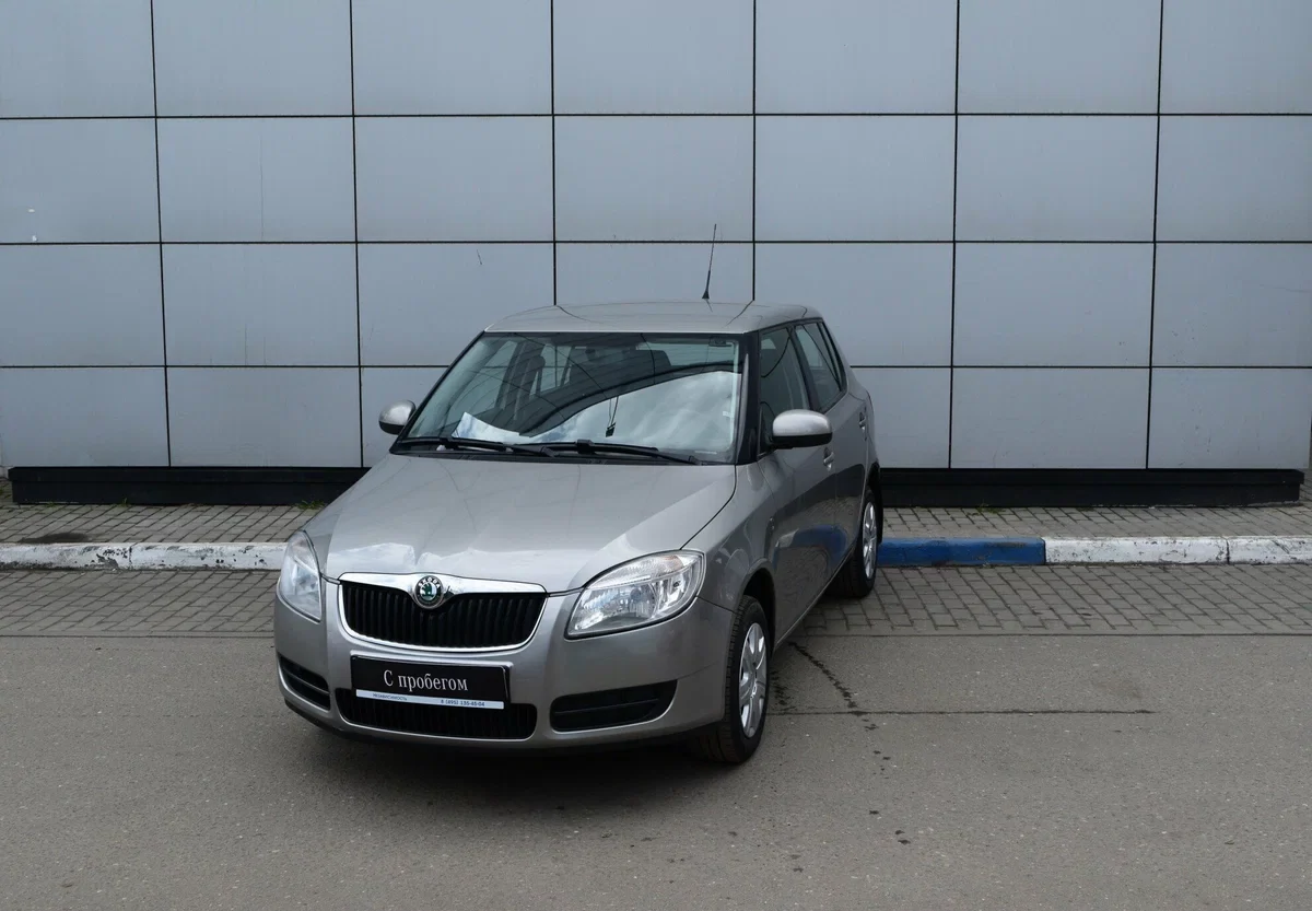 Внешний вид автомобиля — SKODA FABIA