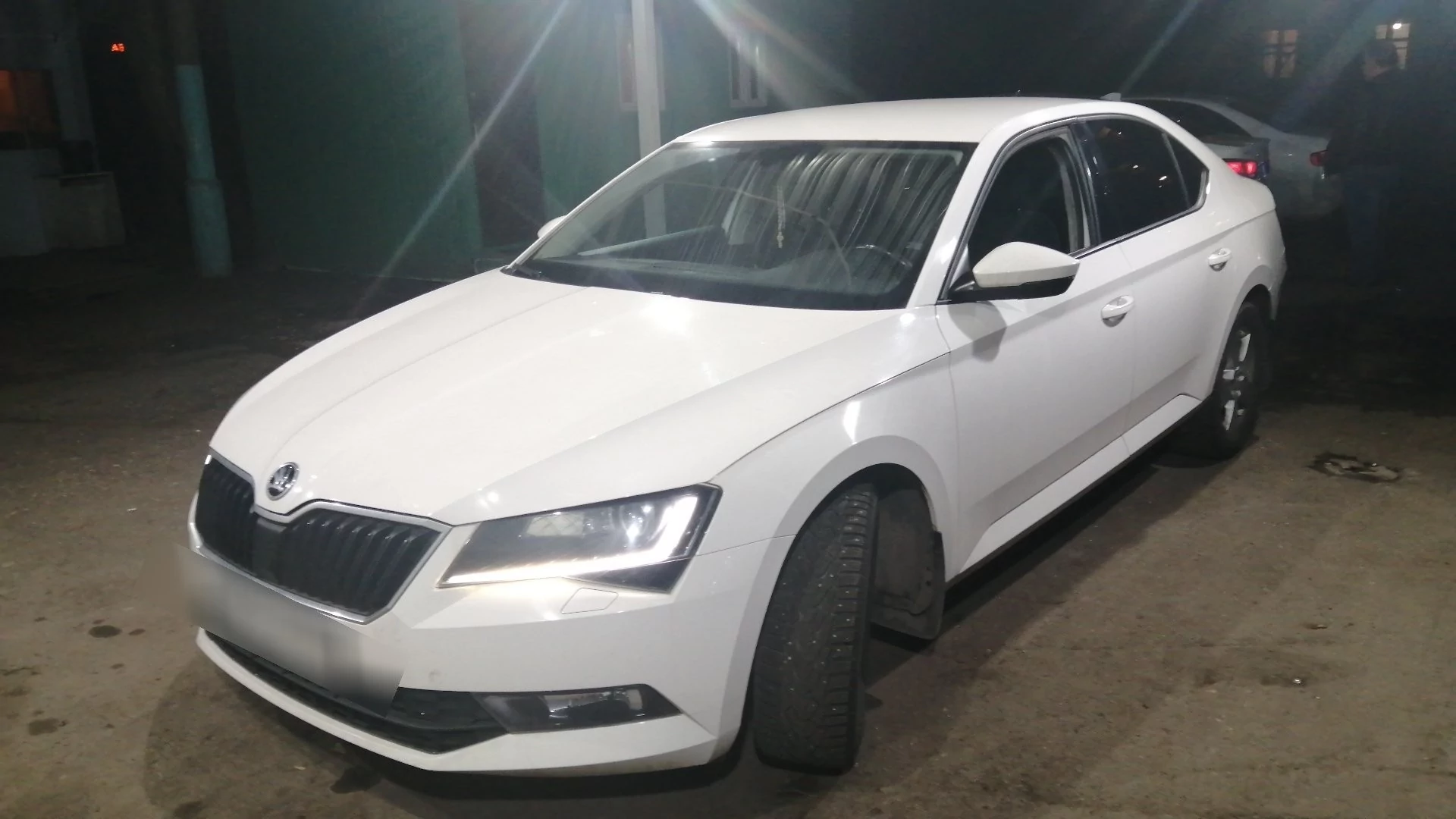 Внешний вид автомобиля — SKODA SUPERB