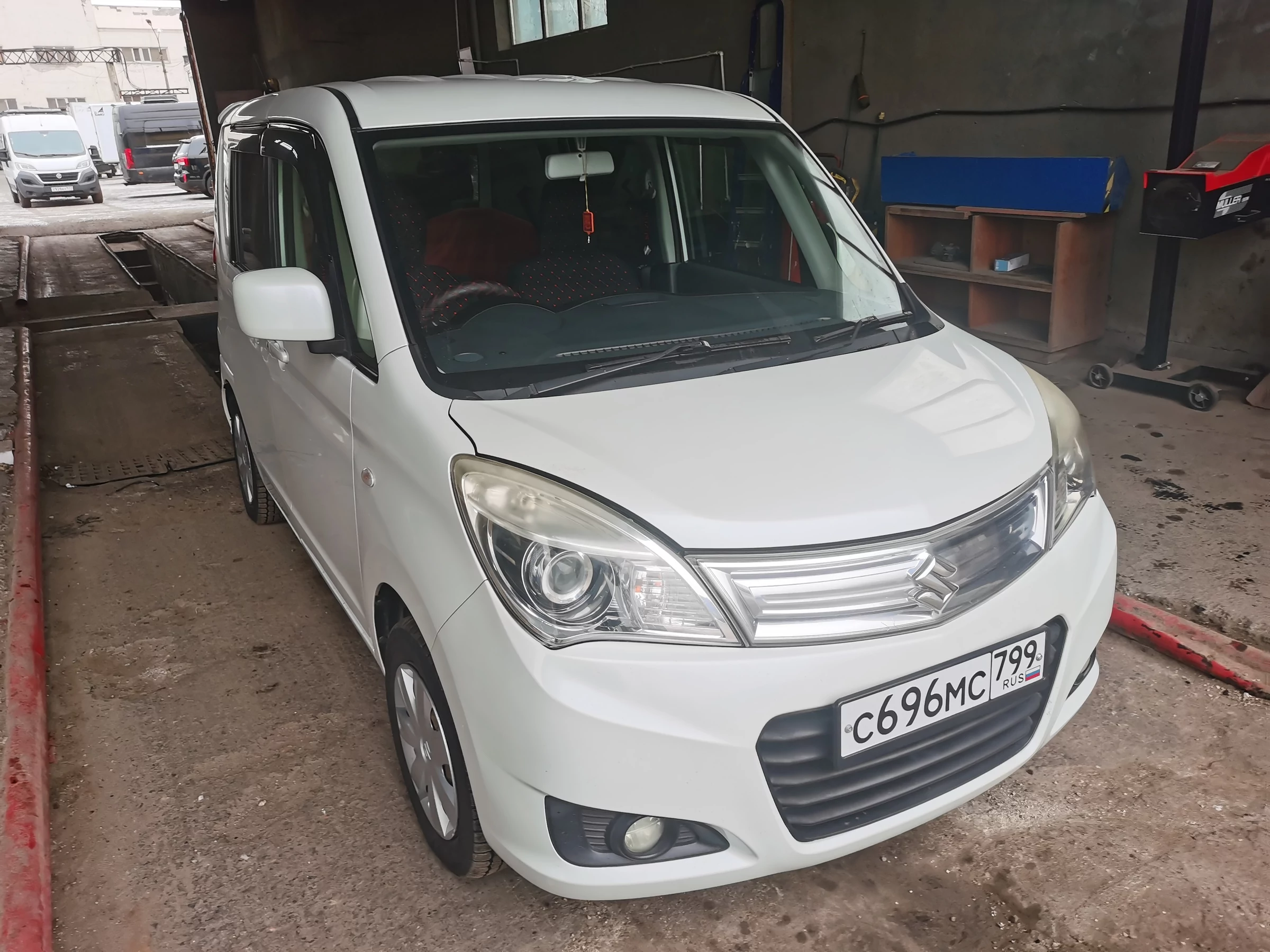Внешний вид автомобиля — SUZUKI SOLIO