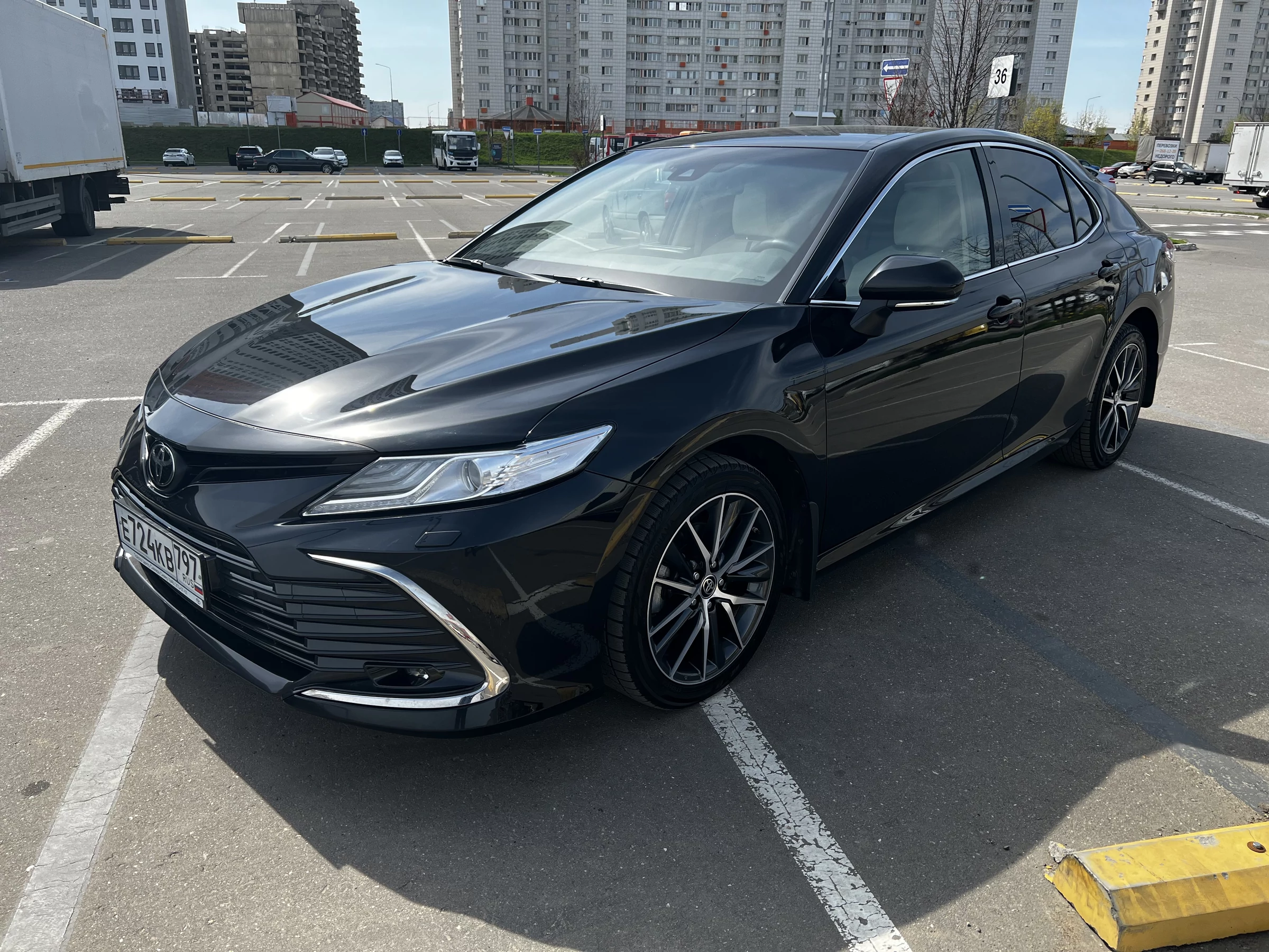 Внешний вид автомобиля — TOYOTA CAMRY