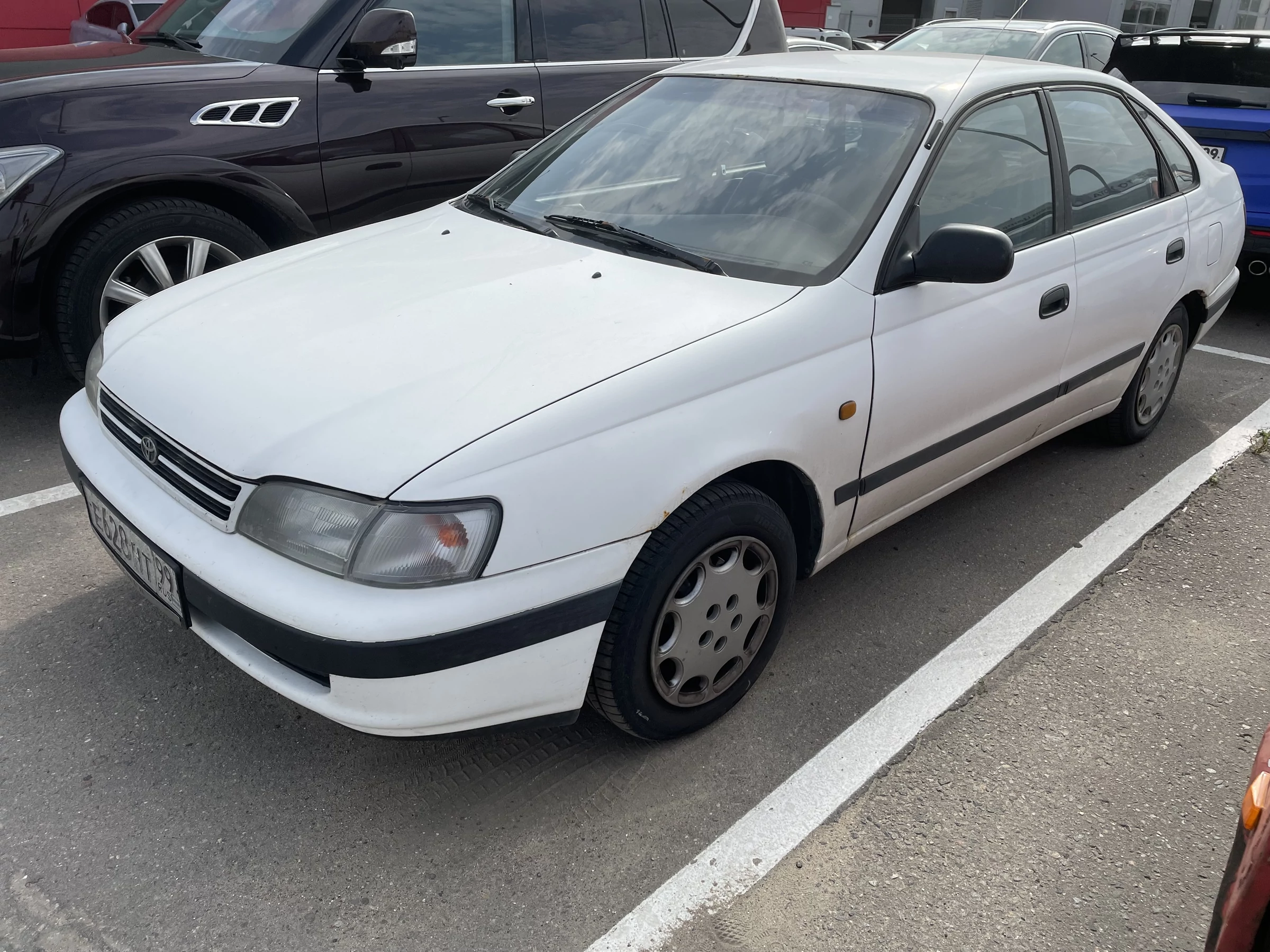 Внешний вид автомобиля — TOYOTA Carina