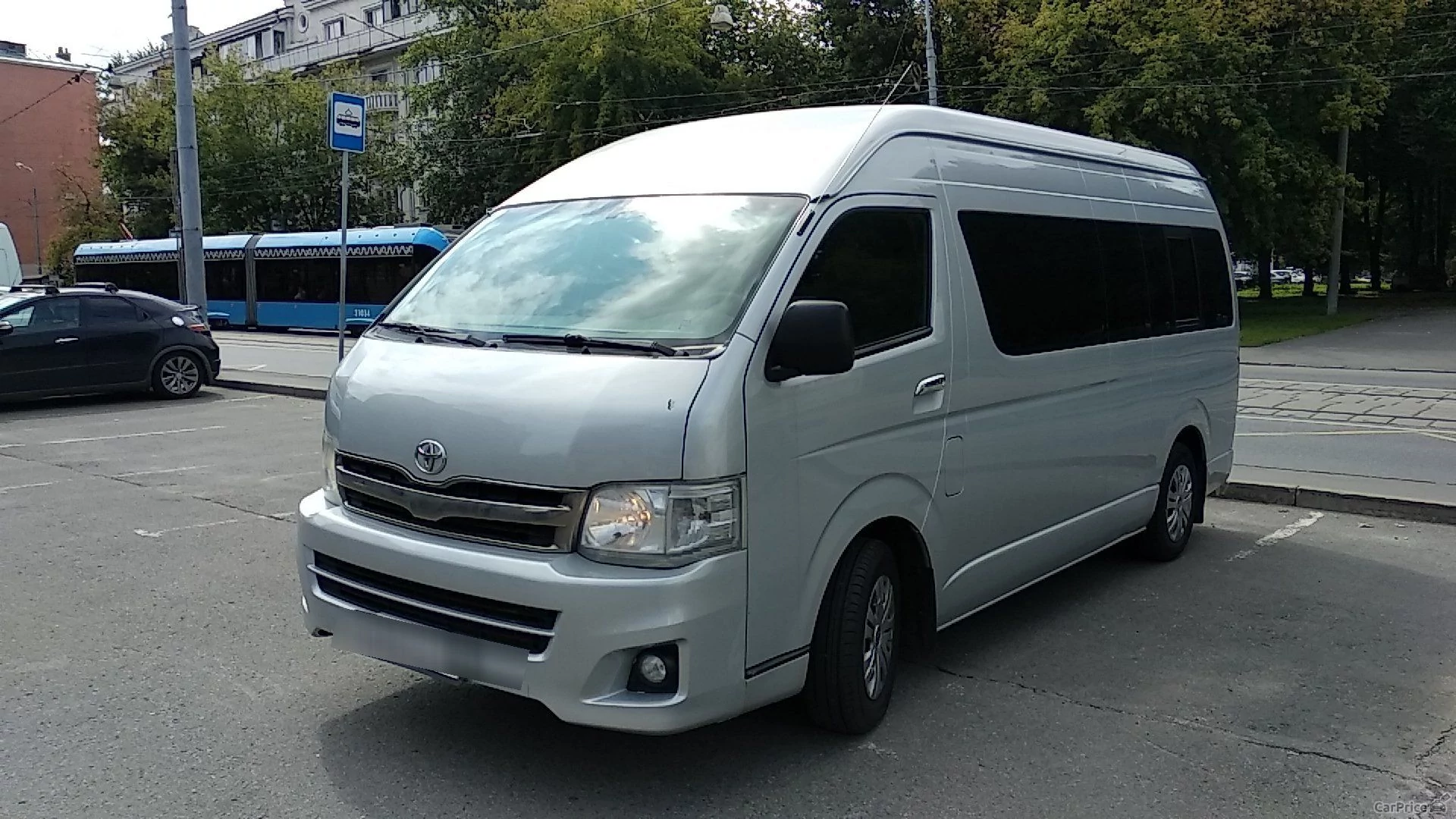 Внешний вид автомобиля — TOYOTA HIACE