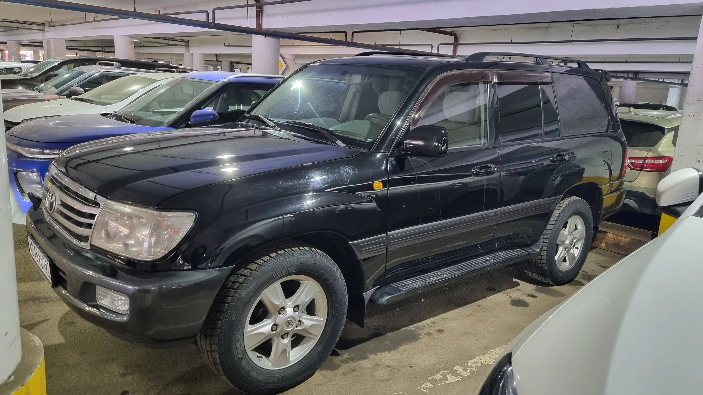 Внешний вид автомобиля — TOYOTA LAND CRUISER