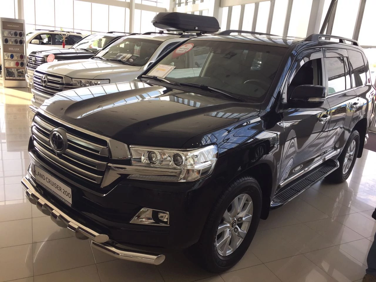 Внешний вид автомобиля — TOYOTA LAND CRUISER