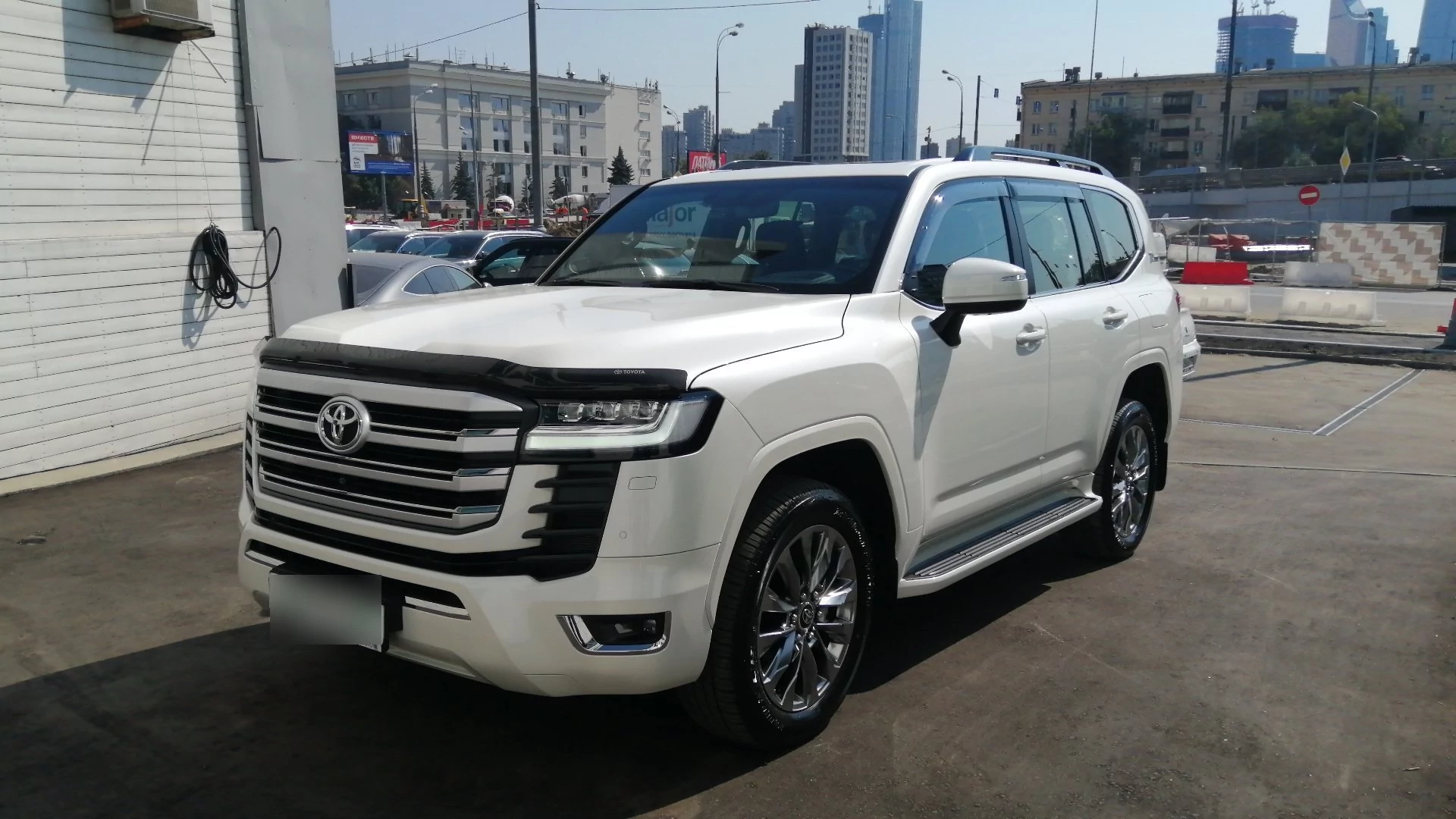 Внешний вид автомобиля — TOYOTA LAND CRUISER