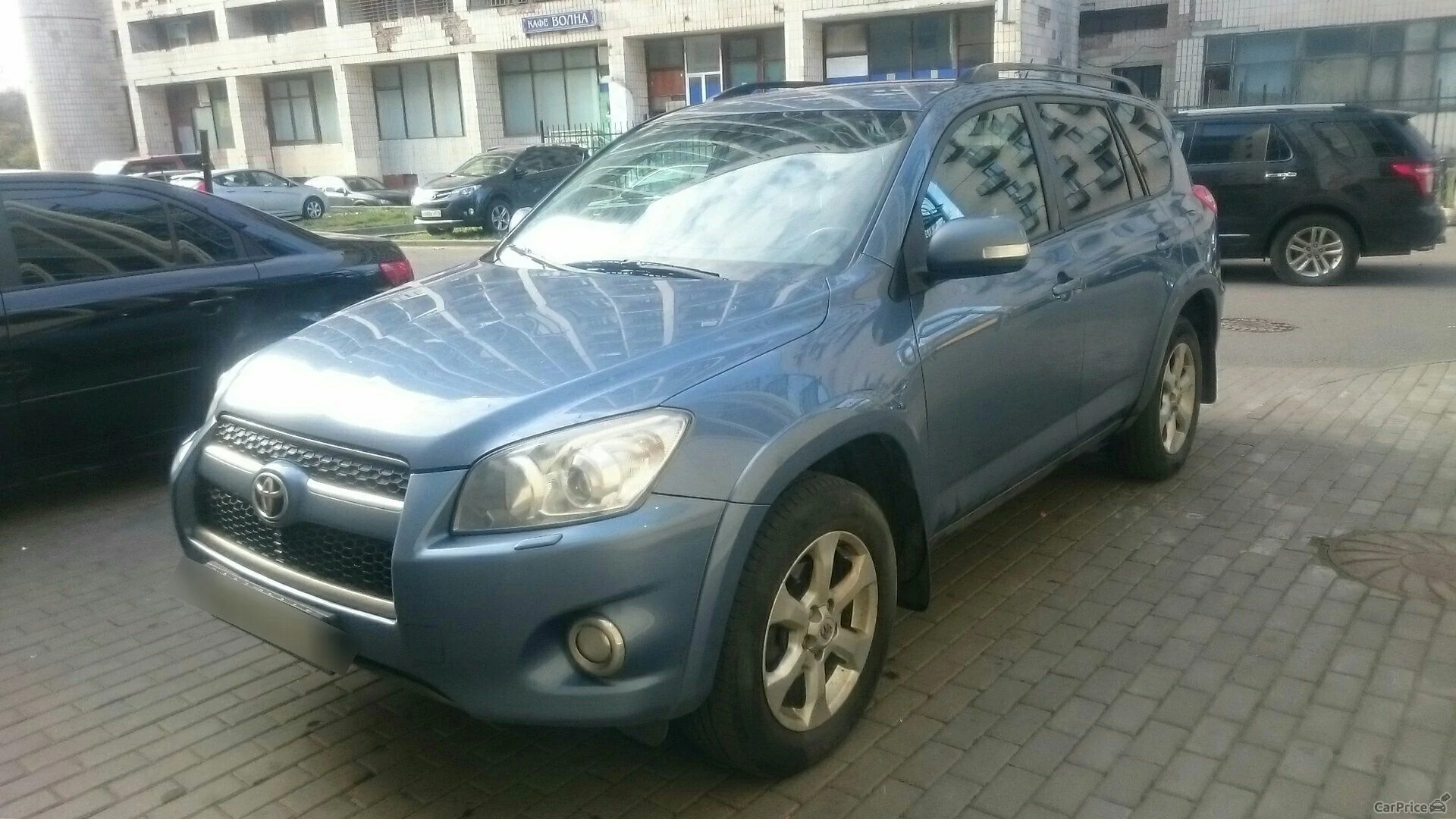 Внешний вид автомобиля — TOYOTA RAV4