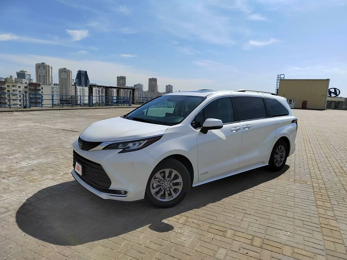 Внешний вид автомобиля — TOYOTA SIENNA