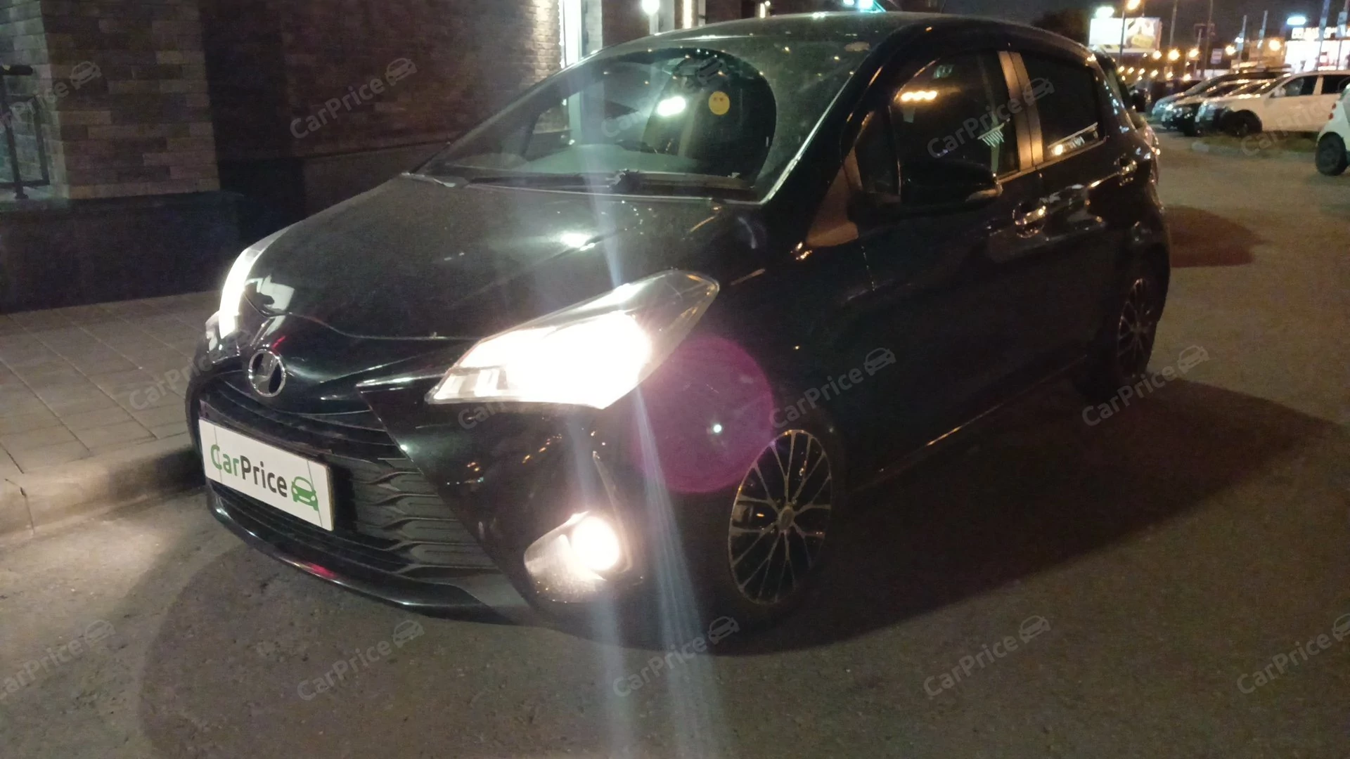 Внешний вид автомобиля — TOYOTA Vitz