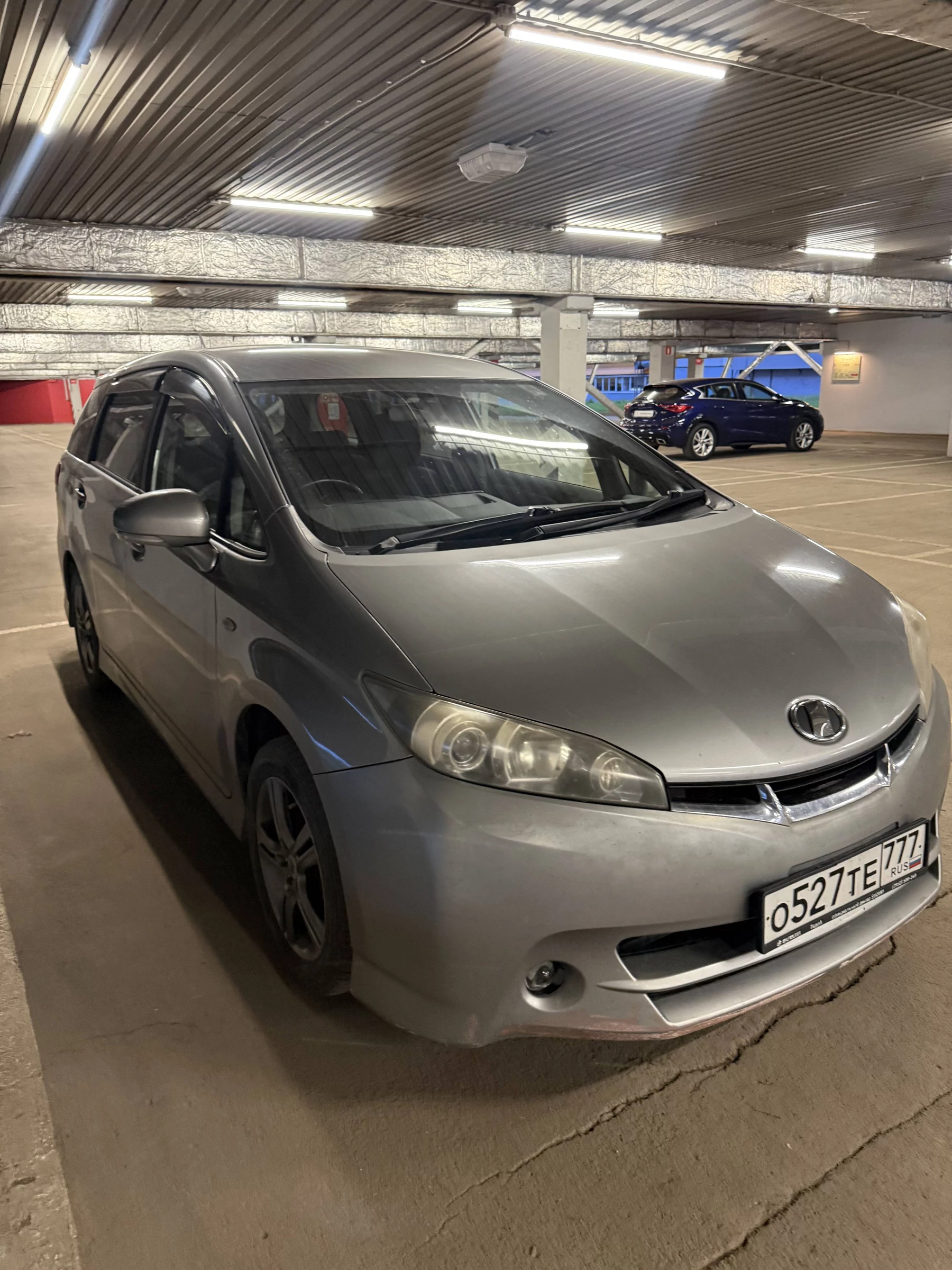 Внешний вид автомобиля — TOYOTA Wish