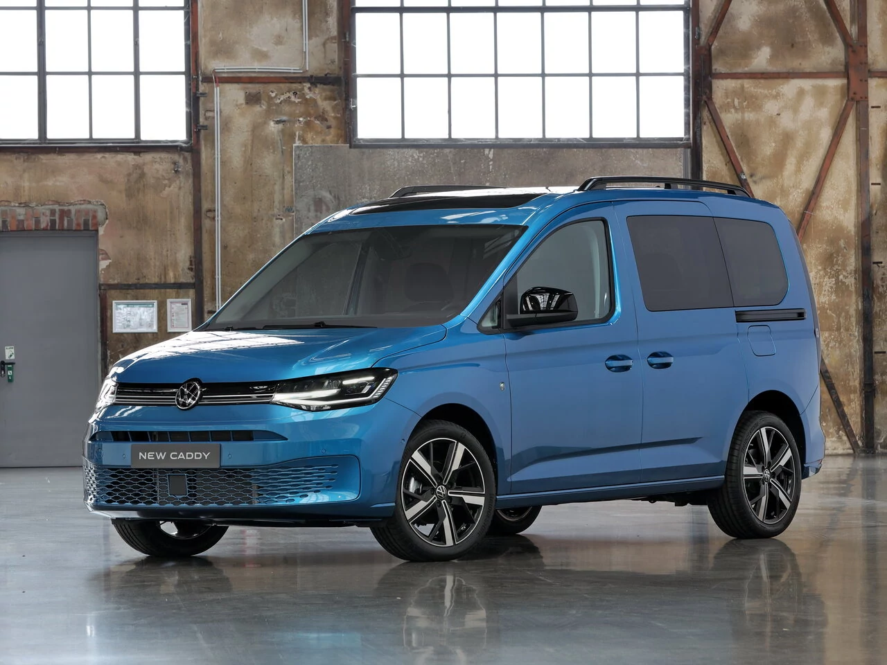 Внешний вид автомобиля — VOLKSWAGEN CADDY