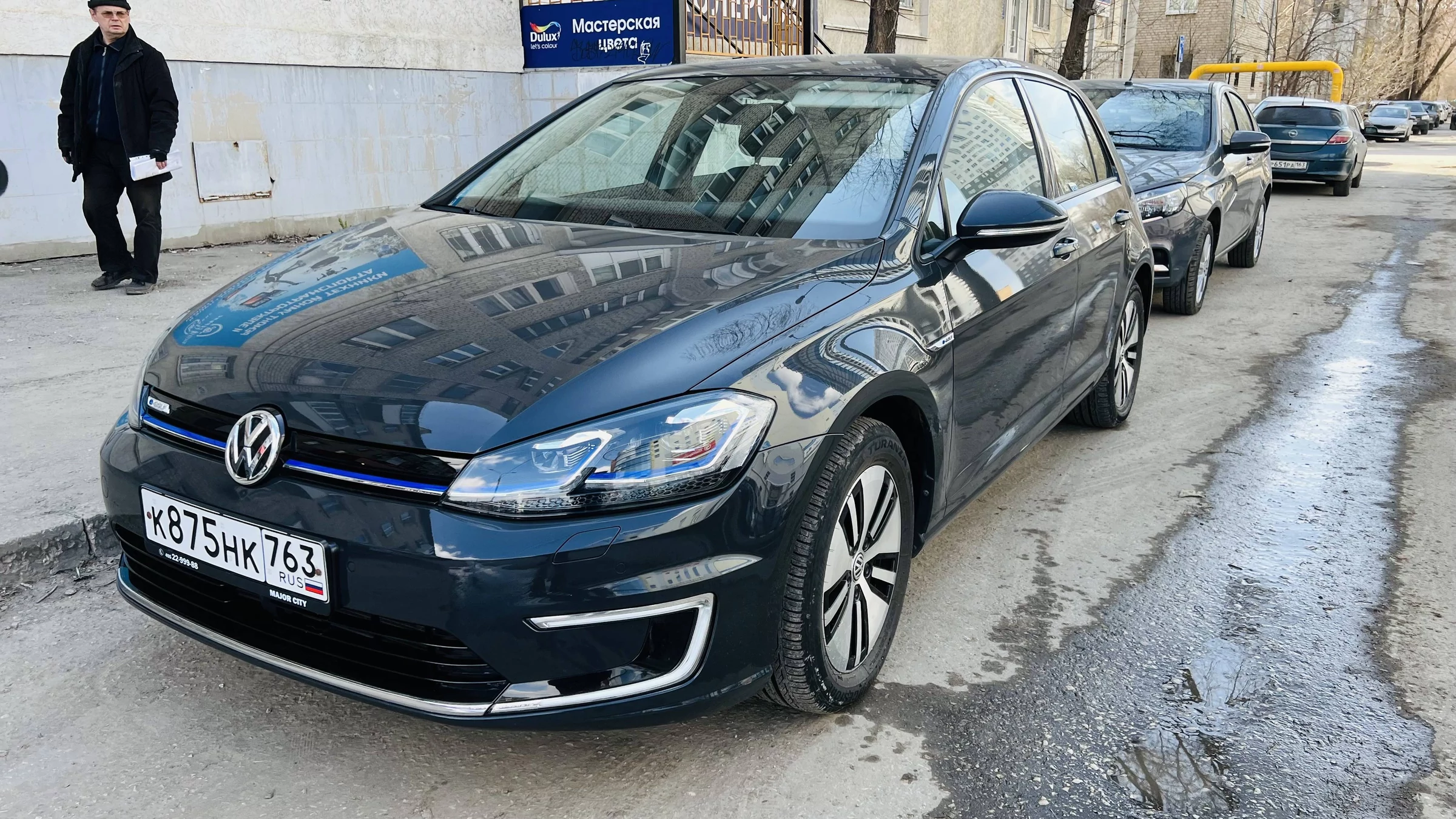 Внешний вид автомобиля — VOLKSWAGEN E-GOLF