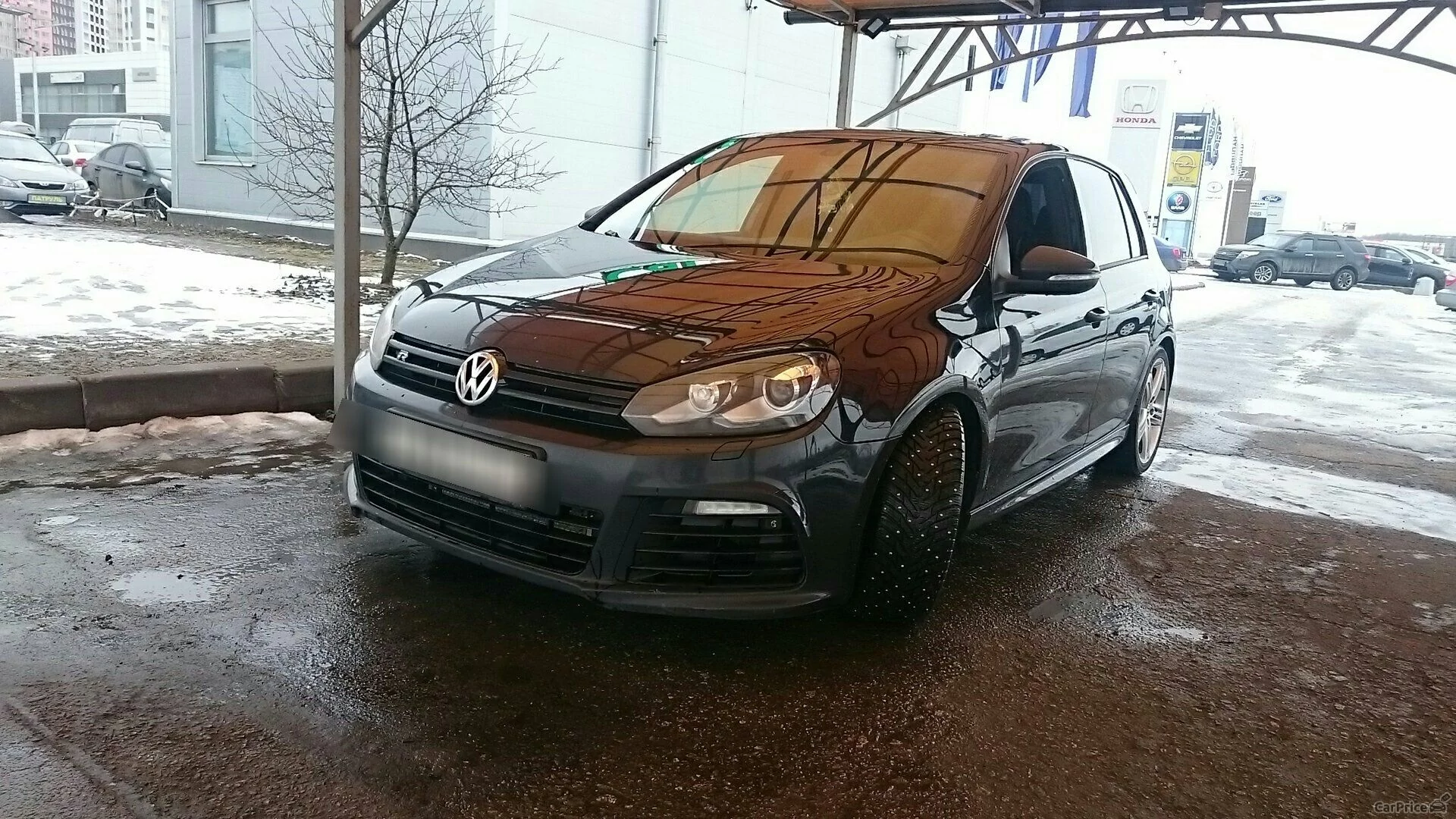 Внешний вид автомобиля — VOLKSWAGEN GOLF R