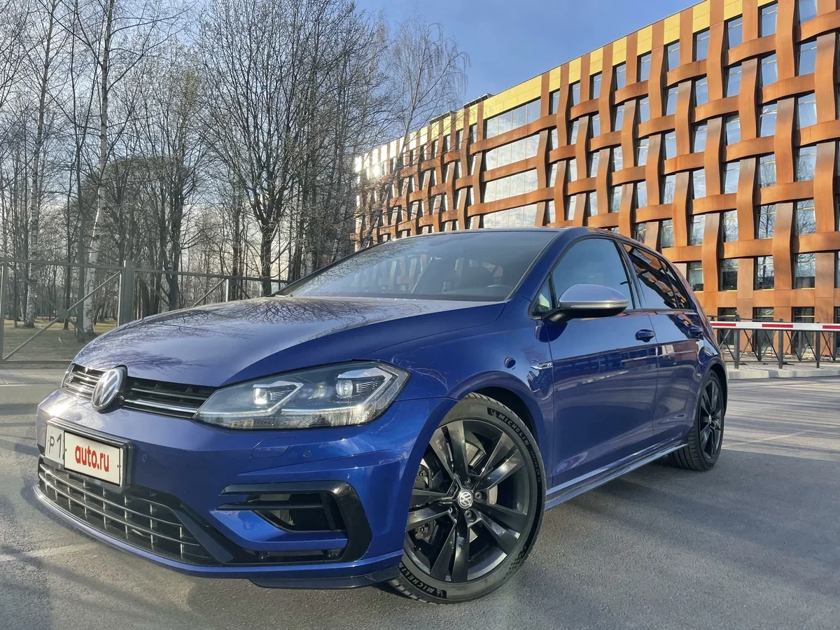 Внешний вид автомобиля — VOLKSWAGEN GOLF R