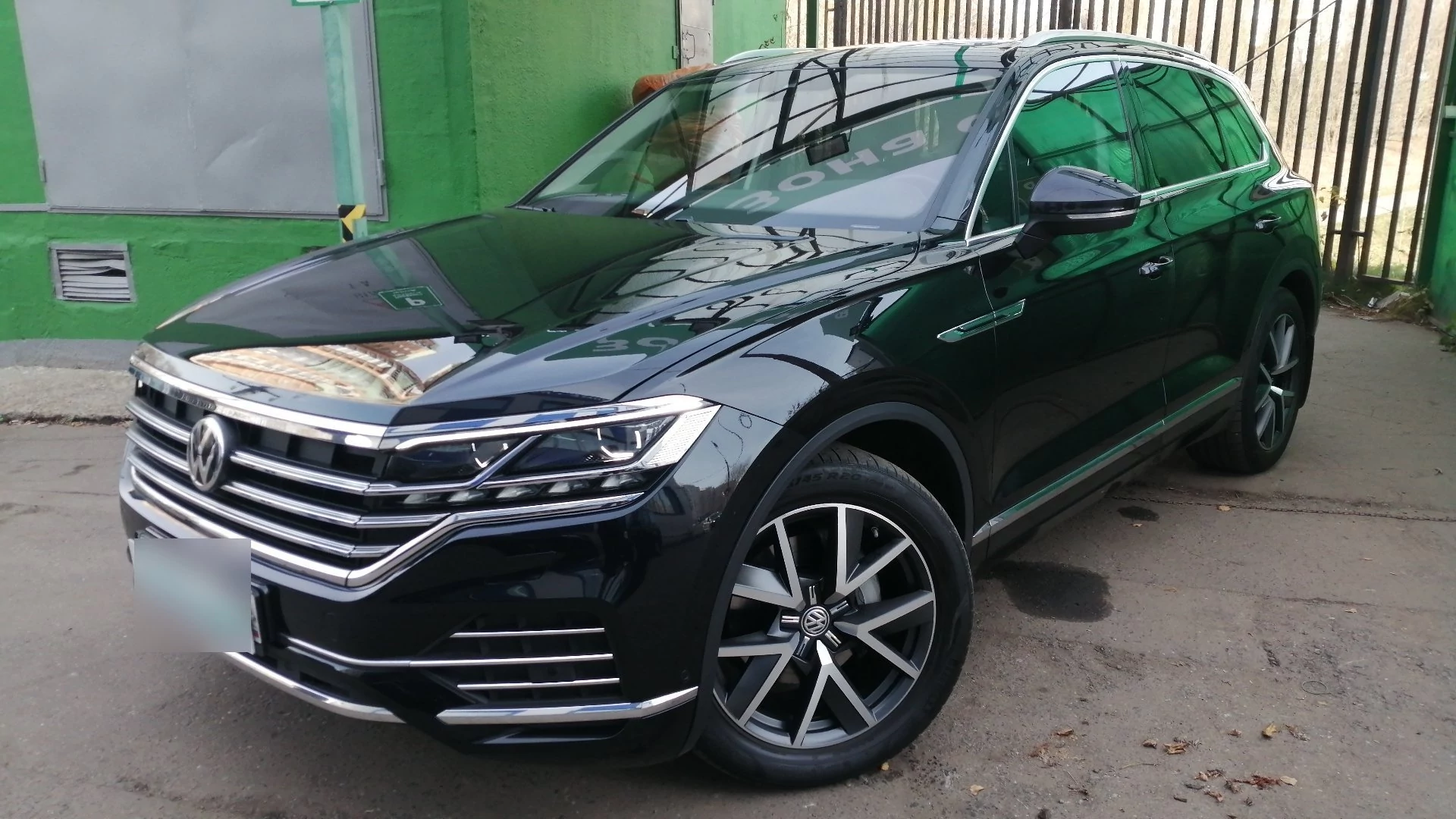Внешний вид автомобиля — VOLKSWAGEN TOUAREG